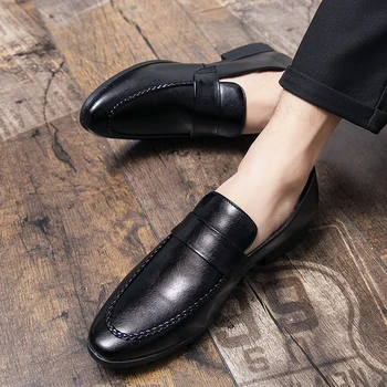 Hakiki Deri Erkek rahat ayakkabılar Lüks Marka 2023 Erkek Loafer'lar Moccasins Nefes Kayma Siyah sürüş ayakkabısı Artı Boyutu 37-47