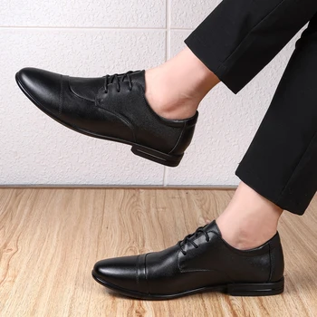 Erkek erkek resmi ayakkabı Elbise High-end Resmi Nefes Oxfords Erkekler Hakiki Deri Ofis Zarif Rahat ayakkabı Kauçuk Dantel-up