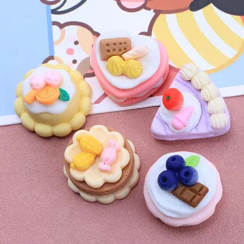 5 adet Sevimli Dollhouse Minyatür Meyve Ekmek Tatlı Kek Oyna Pretend Gıda Barbie 1/6 Bebek Aksesuarları Oyuncaklar