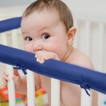 Beşik Raylı Kapak Beşik Düz Renk Ayarlanabilir Kayış Çarpışma Önleme Yumuşak Ray Koruyucu Koruyucu Bebek için