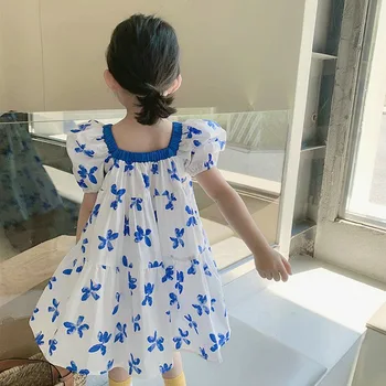 Ruffles ve Uçan Kollu Yeni Yaz Kız elbisesi, Çiçek Baskı Elbise, Kızlar için Sevimli ve Taze Baskı Prenses Elbise Elbise