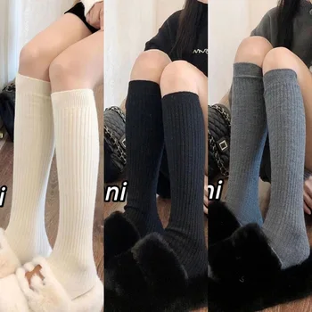 Sonbahar Kış Kadın Çorap Retro Dikey Çizgili Buzağı Orta Tüp Çorap Japon Düz Renk Kalınlaşmak Pamuk Diz üstü çorap