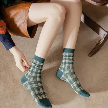 Harajuku Yeşil Ekose Çorap Kadın Japon Retro Edebiyat Orta Tüp Çorap Moda Vintage Kazık Çorap Kadınlar için Yüksek Kalite