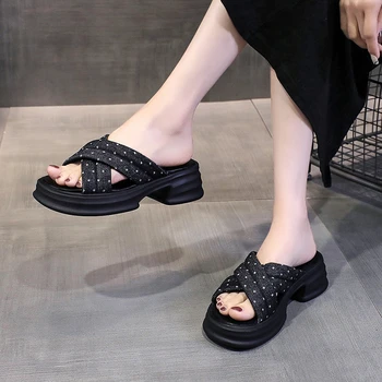 Yaz Sandalias Düz Ayakkabı Moda Kadın Terlik Yaz 2022 Yeni Bir Kelime Sandalet Kadın Kore Rahat Plaj Tatil Slaytlar