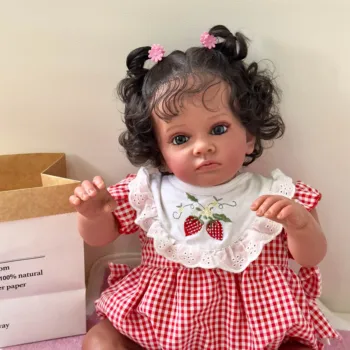 NPK 60 CM Reborn Yürümeye Başlayan Tutti Koyu Kahverengi Cilt Yenidoğan Bebek Kız Bebek Gerçekçi Yumuşak Dokunmatik Yüksek Kaliteli 3D Cilt Sanat Bebek