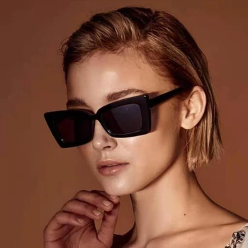 Moda Kişiselleştirilmiş Punk Güneş Gözlüğü Retro Küçük Kutu Güneş Gözlüğü Dekoratif Serin Gözlük Kadın Güneş Gözlüğü Sürme Gözlük