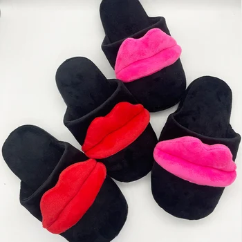 Yayla İnek Moda Kırmızı Dudaklar Peluş Terlik Kapalı Kat Sıcak Yumuşak Düz Kabarık Ayakkabı Pamuk Çift Ev Terlik Erkekler Kadınlar için