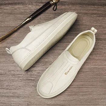 Tasarımcı Marka erkek Loafer'lar Bahar Yeni erkek Hakiki Deri rahat ayakkabılar El Yapımı Tabanı Ofis erkek resmi ayakkabı Kaymaz