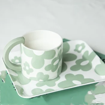 Seramik Kahve fincan ve çay tabağı Seti Kore Tarzı Küçük Yeşil Çiçek Porselen Fincan Seramik Kupa Çay Fincanı Ev içme kapları