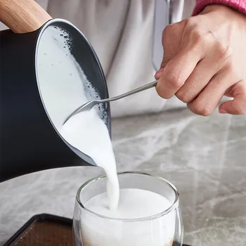 OEM Yeni tasarım Elektrikli Otomatik kahve köpürtücü süt ısıtıcı süt köpürtücü Yapmak için Latte, Cappuccino, Sıcak Çikolata Köpürtücü
