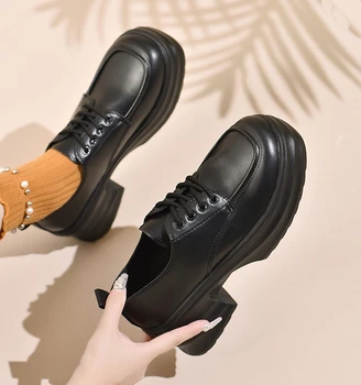 Retro Kadın Ayakkabı Takunya Platformu Tüm Maç Sonbahar Rahat Kadın Ayakkabı Yuvarlak Ayak İngiliz Tarzı Sürüngen Sonbahar Topuklu Yaz P