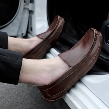 Yaz Yeni Hakiki Süet Deri El Yapımı Loafer'lar Erkek Elbise Tekne Rahat Ayakkabılar Sürüş üzerinde Kayma Kış Bezelye Erkek Ayakkabı Erkekler İçin