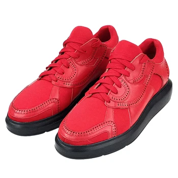 Hakiki Deri Ekleme Saten Kumaş Tasarım Çift spor salonu ayakkabısı Oyma gündelik spor ayakkabısı Yükseltilmiş erkek Büyük Kırmızı spor salonu ayakkabısı