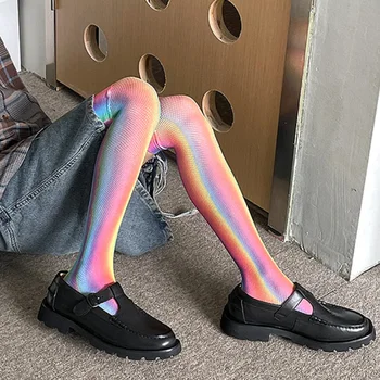 Kadınlar Renkli Çizgili Çorap Yaz Fishnet İçi Boş Çorap Gökkuşağı Diz Üzerinde Uzun Çorap İnce Elastik Örgü Nefes