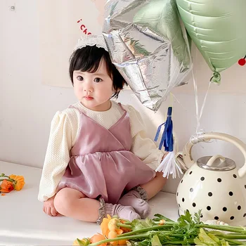 2023 İlkbahar Sonbahar Kore Yenidoğan Kız Romper pamuklu uzun kollu tişört Patchwork Bebek Kız Onesie Sahte İki Parçalı Bebek Kız Kıyafet