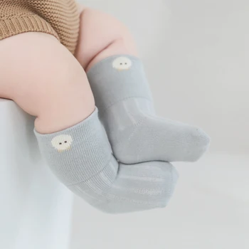 Sevimli Yenidoğan Bebek Çorap Sonbahar Kış Sıcak Orta Uzunlukta Çorap Yumuşak Pamuk Düz Renk Kız Erkek Çocuklar