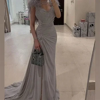 Lüks Gümüş Gri Tüy Mermaid Abiye Yüksek Yaka Kolsuz Suudi Arabistan Dubai Balo Elbise Düğün Parti Elbiseler